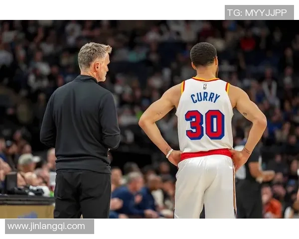 2015年勇士与鹈鹕季后赛第三场精彩回放全程回顾与分析