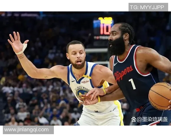 11月13日勇士与快船精彩对决录像回放全程回顾与分析