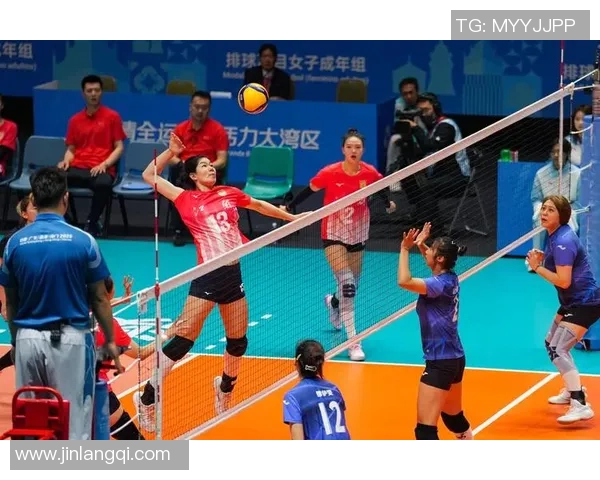 2025海南琼海排球邀请赛暨第七届海南省运会排球(大众体育)测验赛炽热开赛 四支劲旅巅峰对决 排球魅力点着大众热情 2025海南琼海排球邀请赛暨第七届海南省运会排球(大众体育)测验赛炽热开赛 四支劲旅巅峰对决 排球魅力点着大众热情